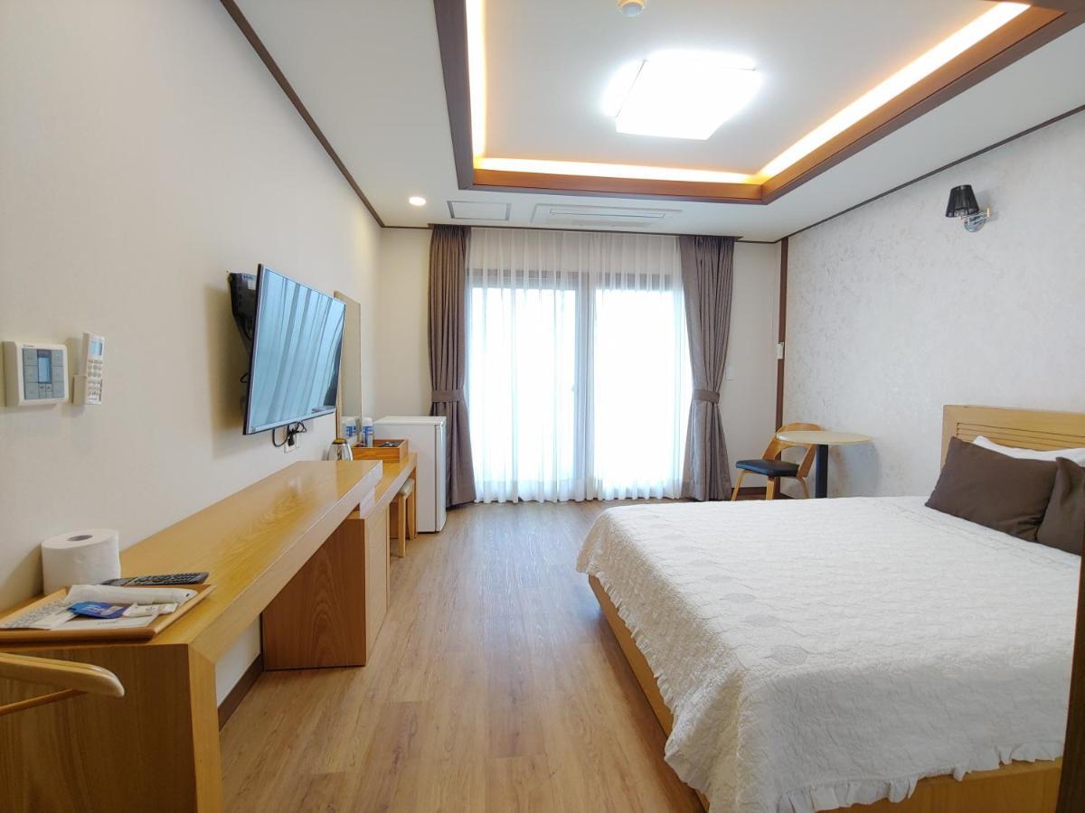 Fellisia Hotel Seogwipo Esterno foto