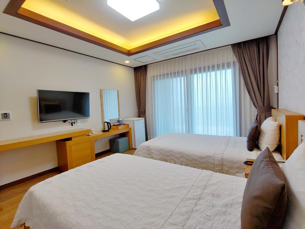 Fellisia Hotel Seogwipo Esterno foto
