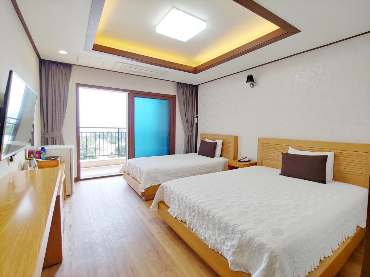 Fellisia Hotel Seogwipo Esterno foto