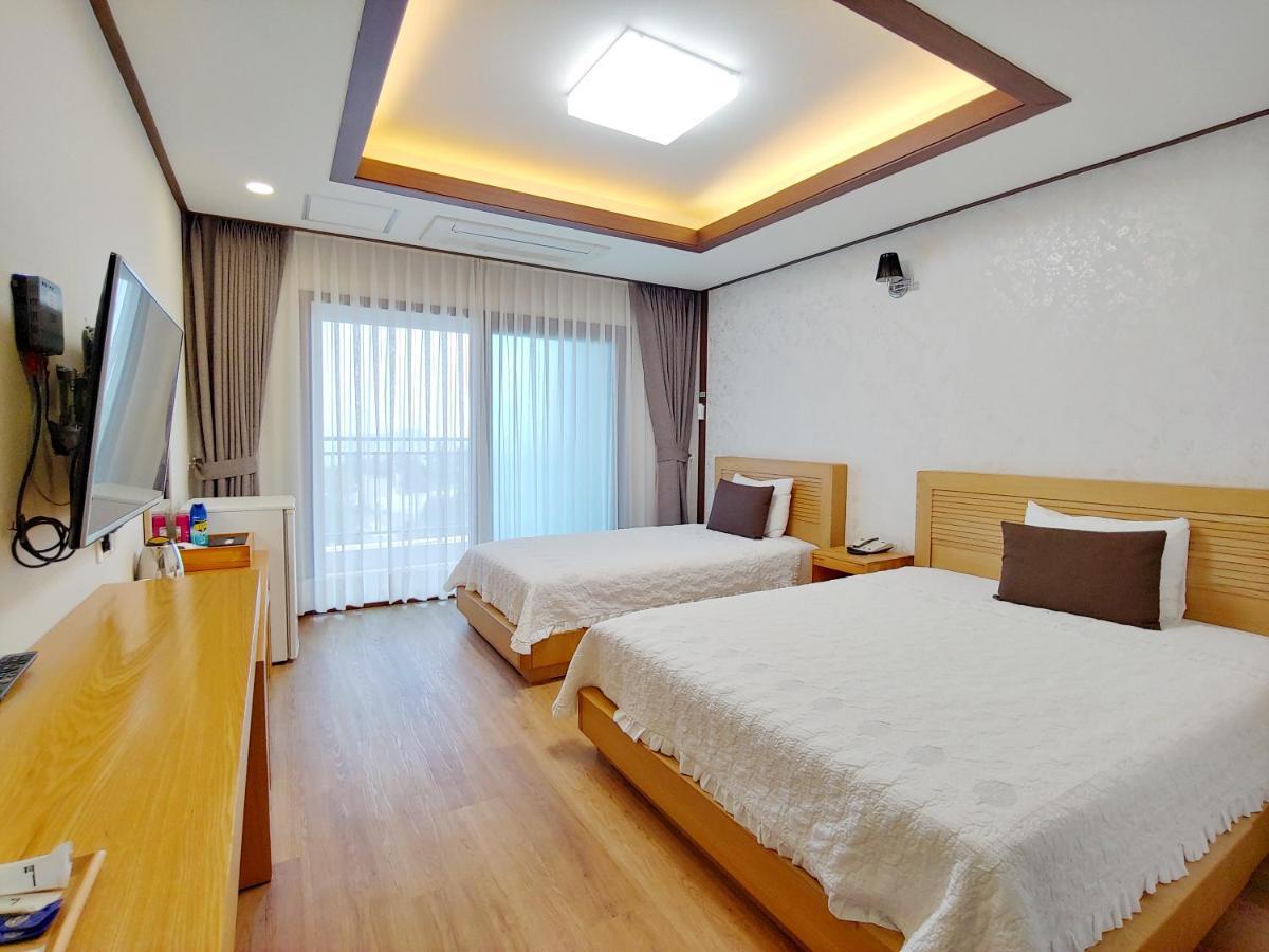 Fellisia Hotel Seogwipo Esterno foto