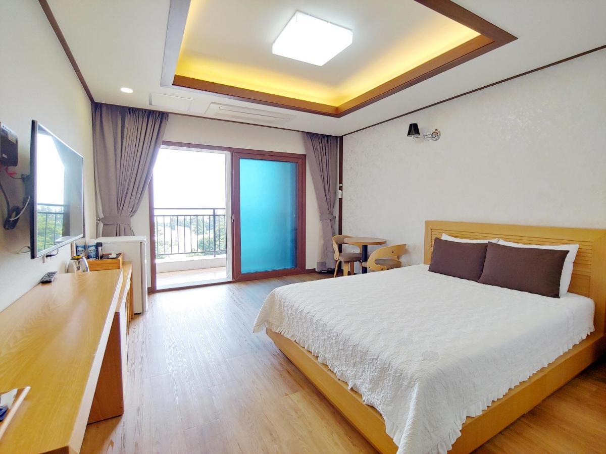 Fellisia Hotel Seogwipo Esterno foto