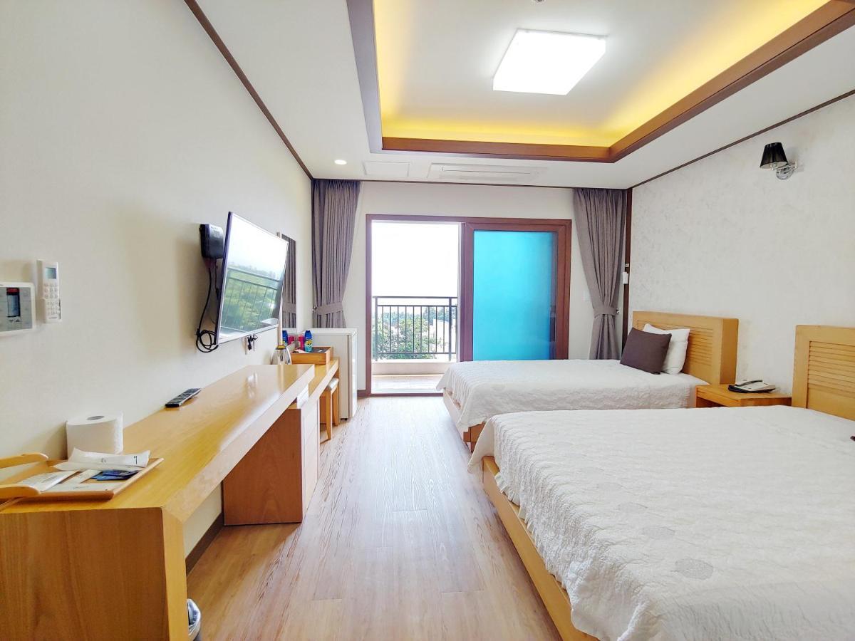 Fellisia Hotel Seogwipo Esterno foto