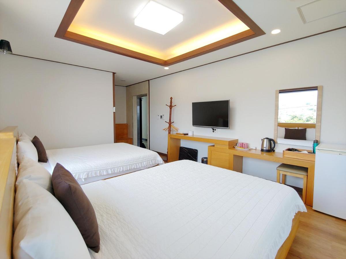 Fellisia Hotel Seogwipo Esterno foto