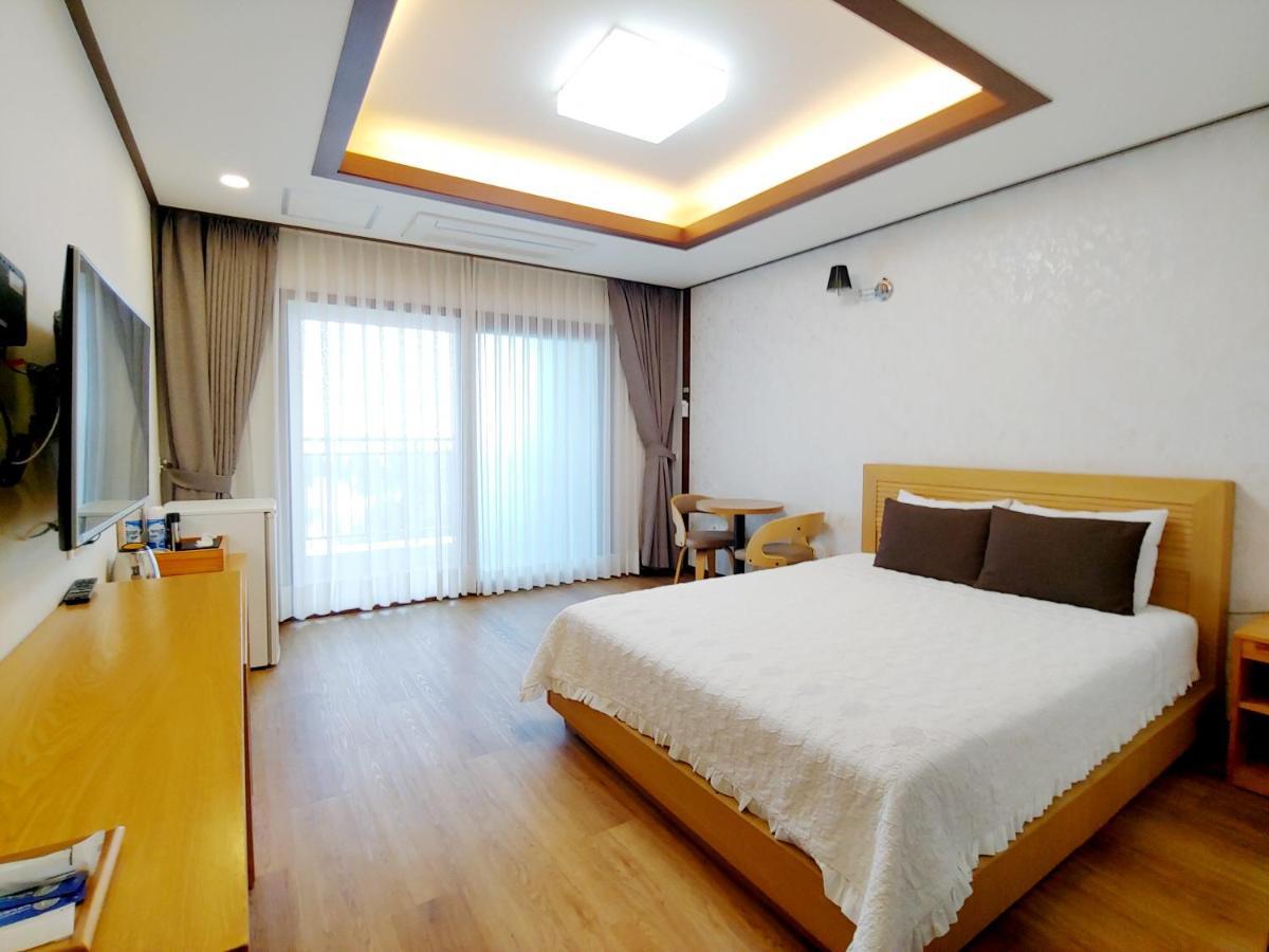 Fellisia Hotel Seogwipo Esterno foto
