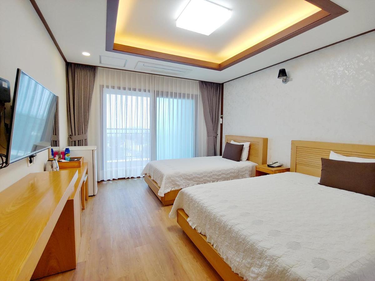 Fellisia Hotel Seogwipo Esterno foto