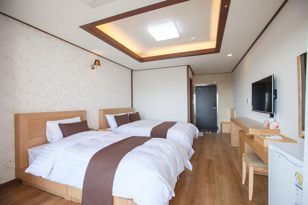 Fellisia Hotel Seogwipo Esterno foto