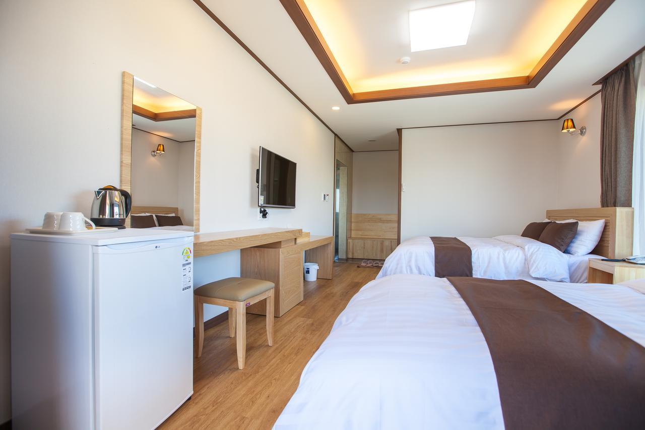 Fellisia Hotel Seogwipo Esterno foto