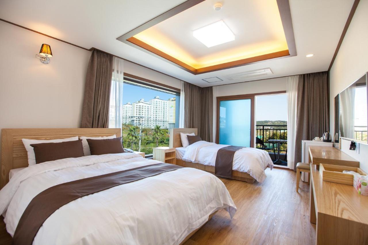 Fellisia Hotel Seogwipo Esterno foto