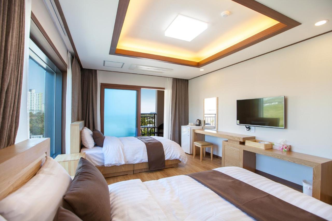 Fellisia Hotel Seogwipo Esterno foto